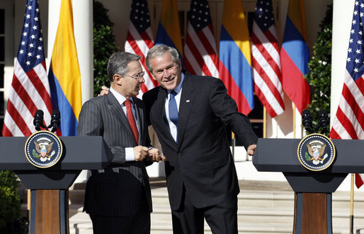 George_Bush_and_Alvaro_Uribe_Velez